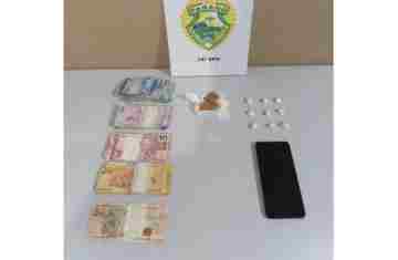 Pinhão - PMPR desarticula ponto de tráfico e recupera objetos furtados